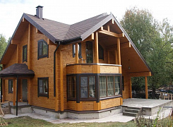 Двухэтажный дом из бруса 188х130 с крыльцом, с террасой и балконом 0